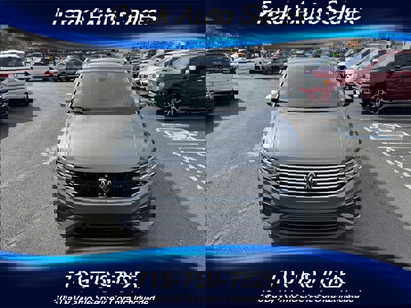 Used 2024 Volkswagen Tiguan Wolfsburg Edition AWD/4WD image 2