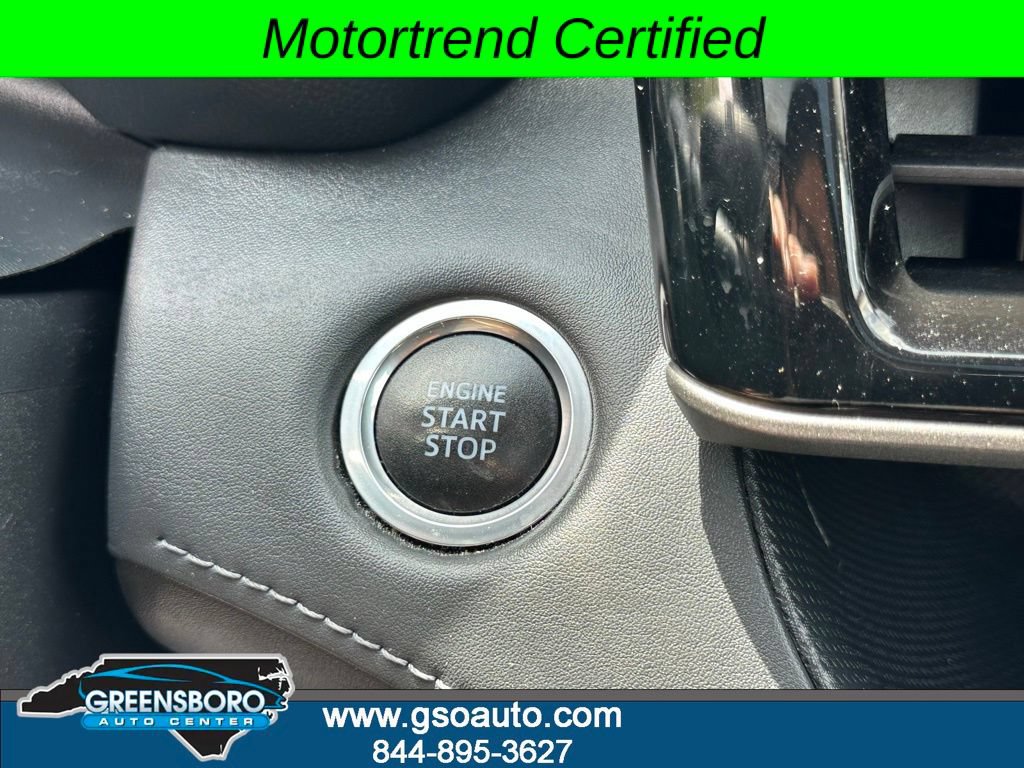Used 2020 Toyota Highlander XLE AWD/4WD image 32