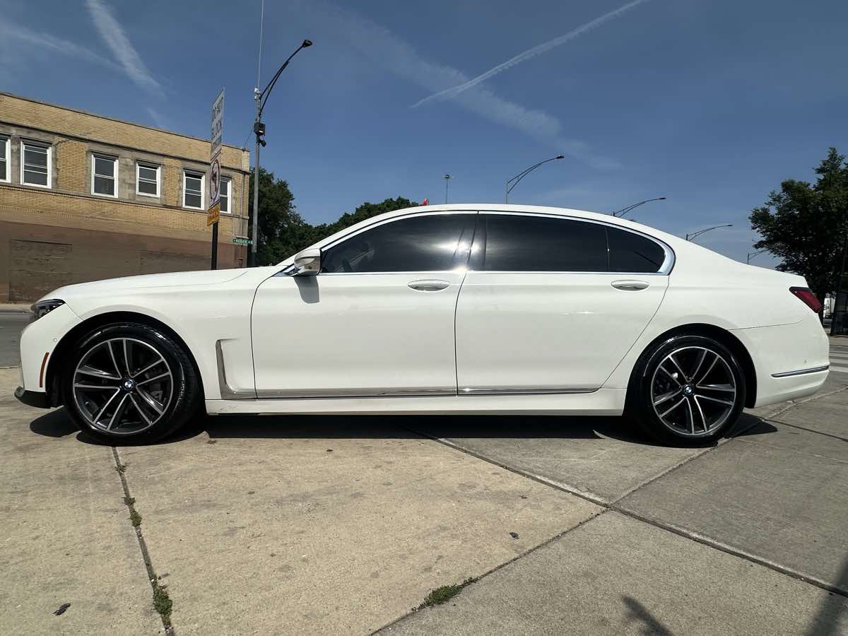 Used 2020 BMW 750i xDrive w/ Executive Package AWD/4WD image 8