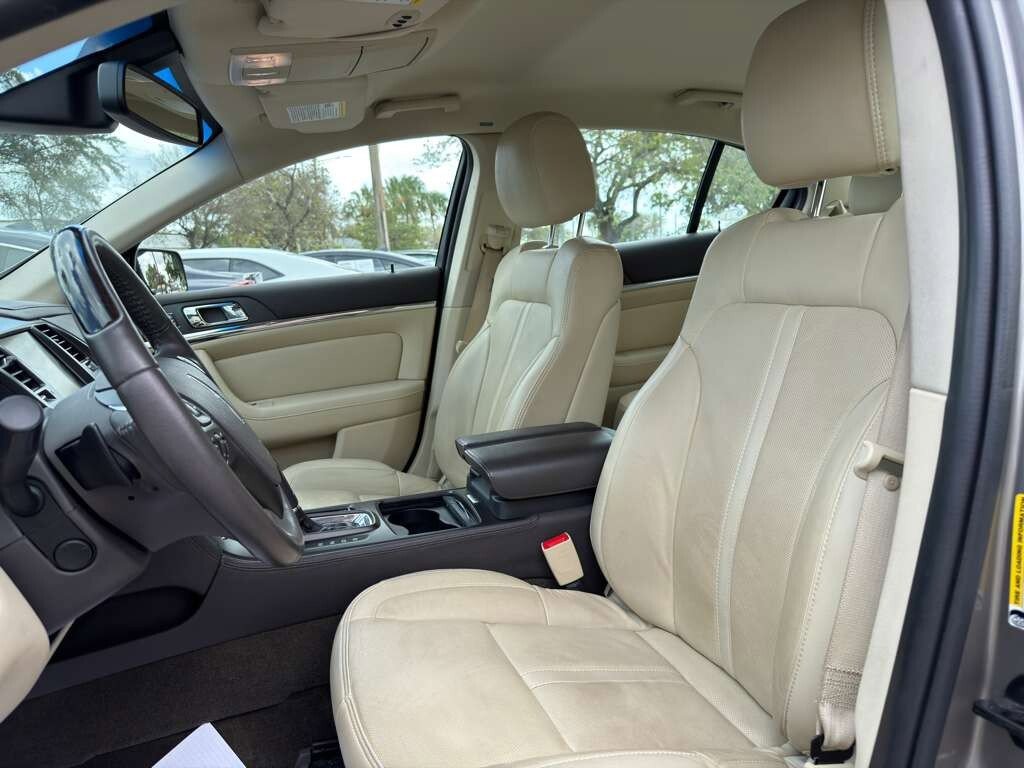 Used 2015 Lincoln MKS image 11