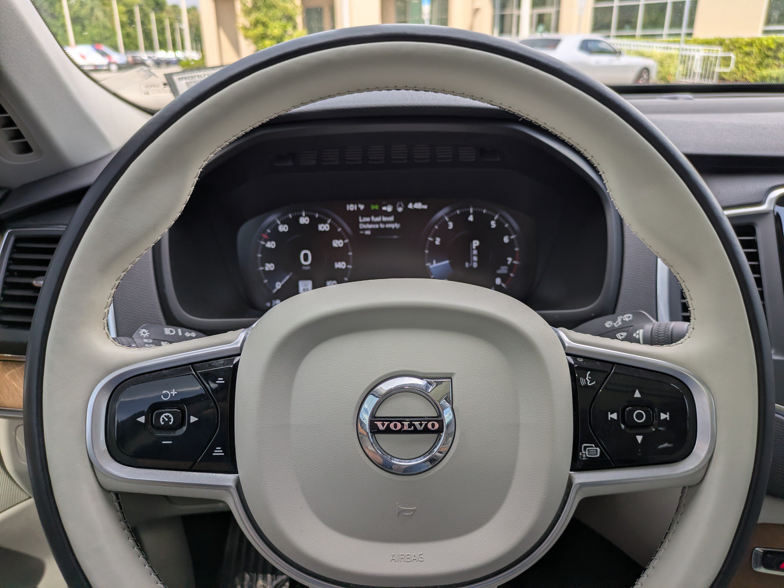 Used 2022 Volvo XC90 T6 Momentum w/ Climate Package AWD/4WD image 29