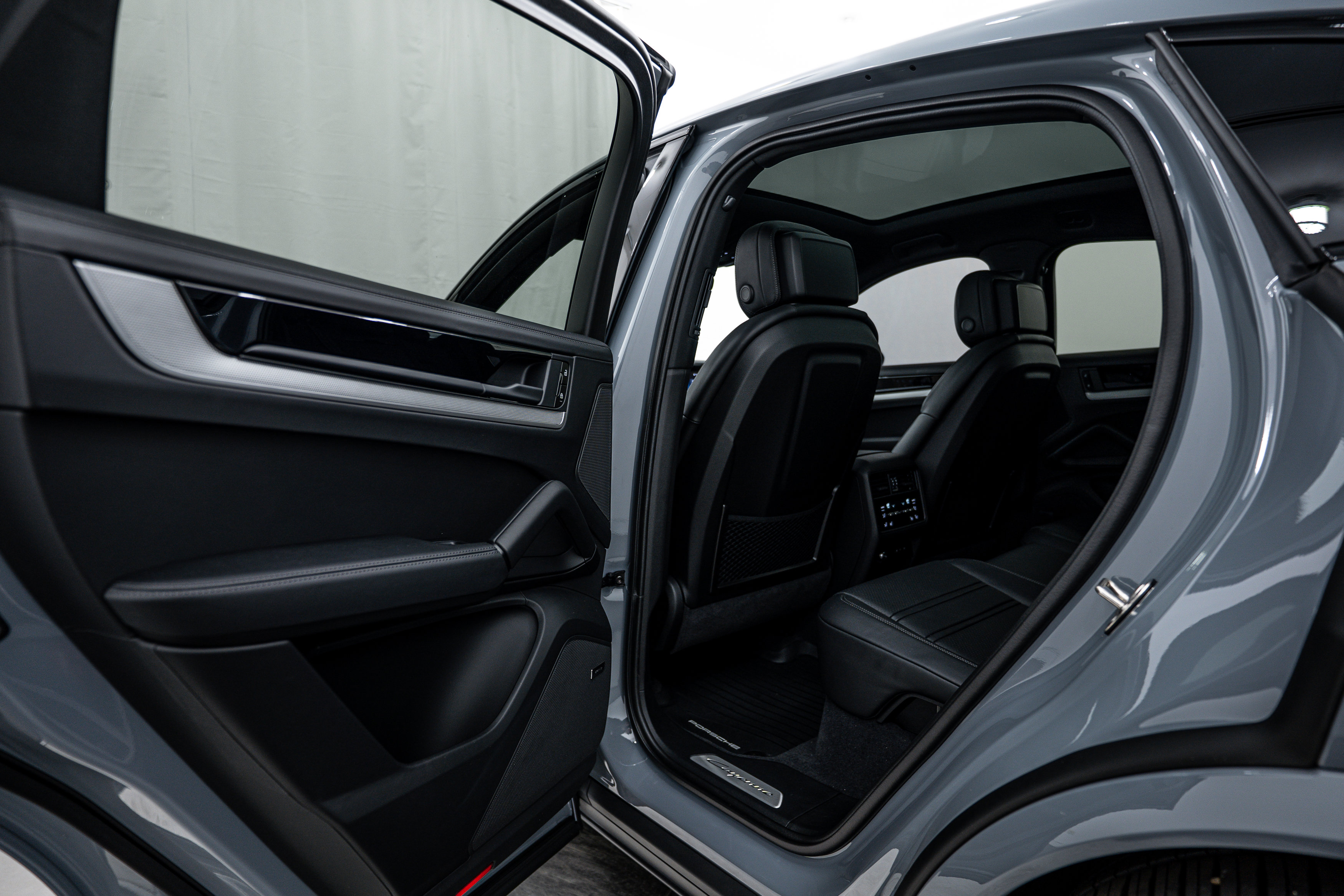 New 2026 Porsche Cayenne S AWD/4WD image 24