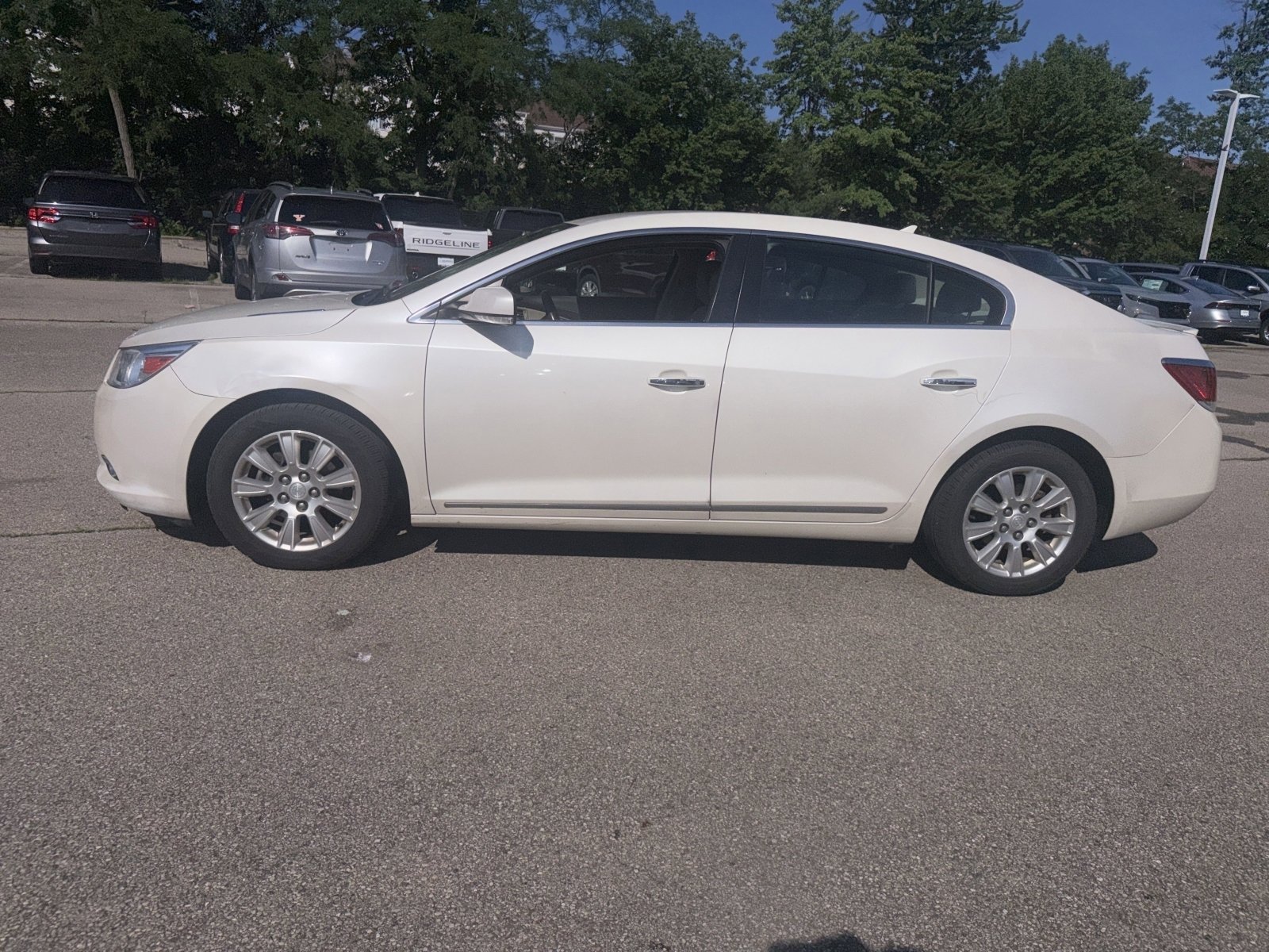 Used 2013 Buick LaCrosse Leather w/ Driver Confidence Package FWD image 17