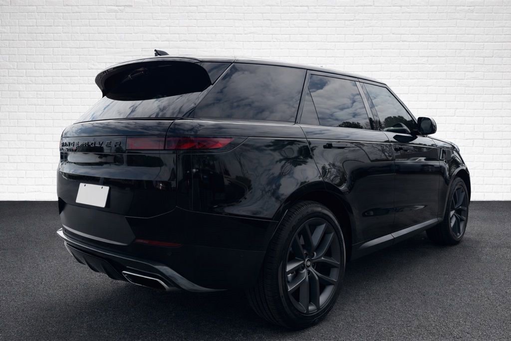 Used 2023 Land Rover Range Rover Sport SE AWD/4WD image 4