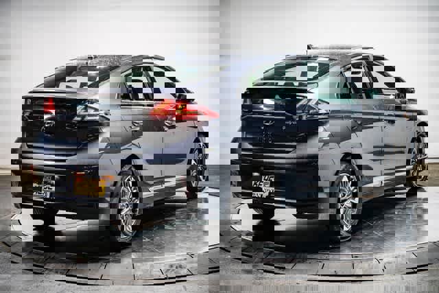 Used 2020 Hyundai Ioniq SEL image 4