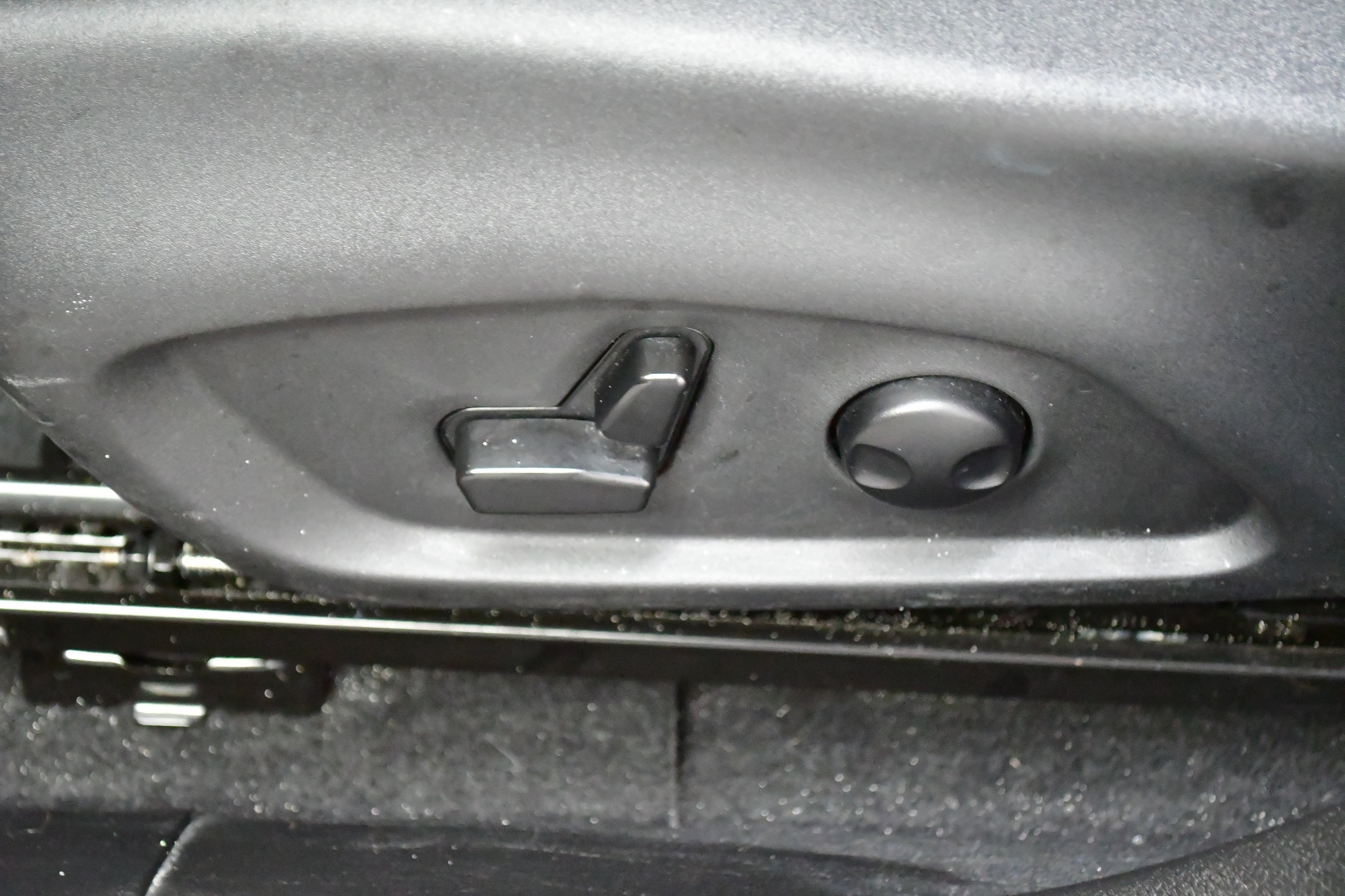 Used 2025 Jeep Compass Limited AWD/4WD image 13