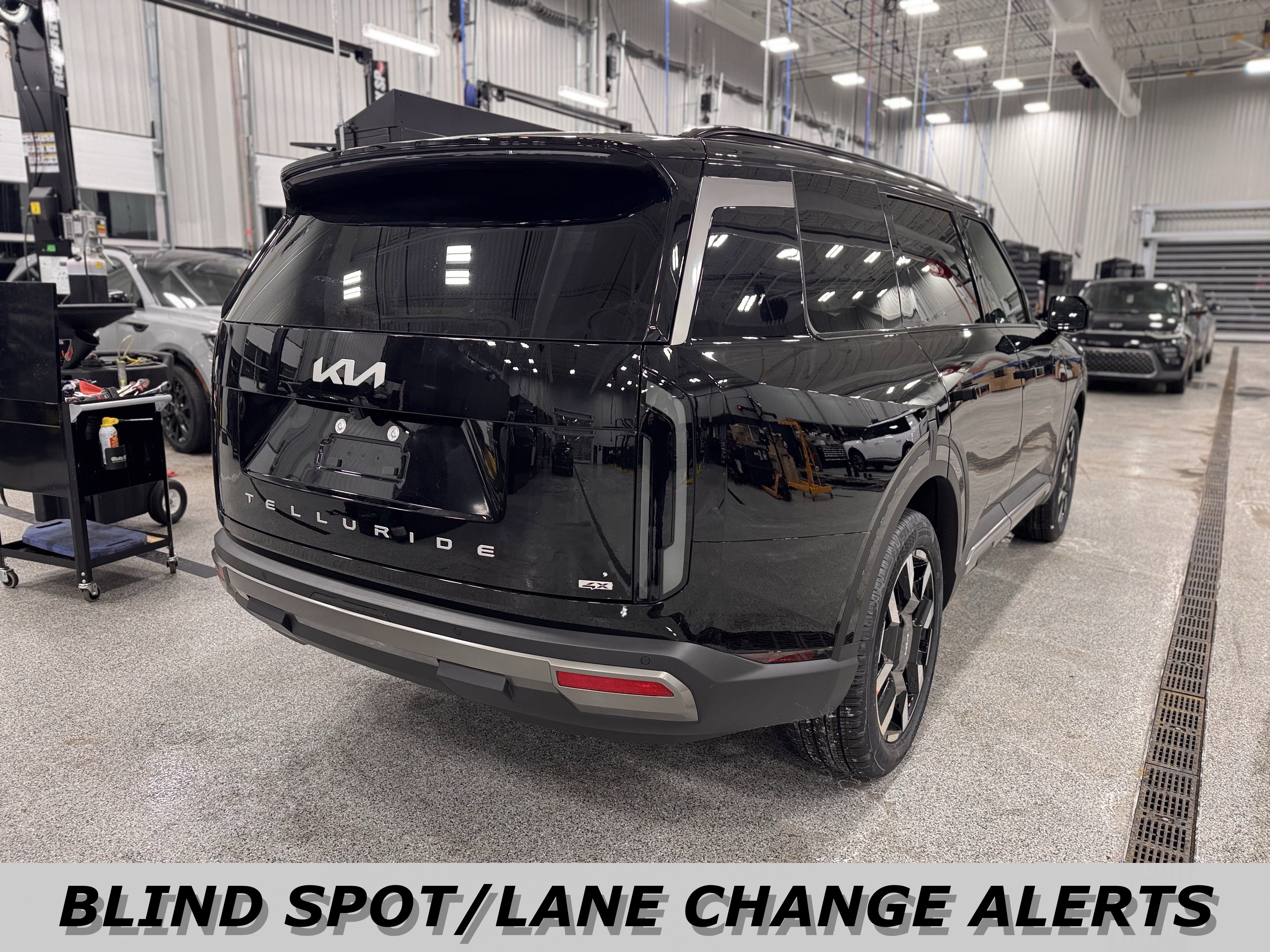 New 2027 Kia Telluride S image 3