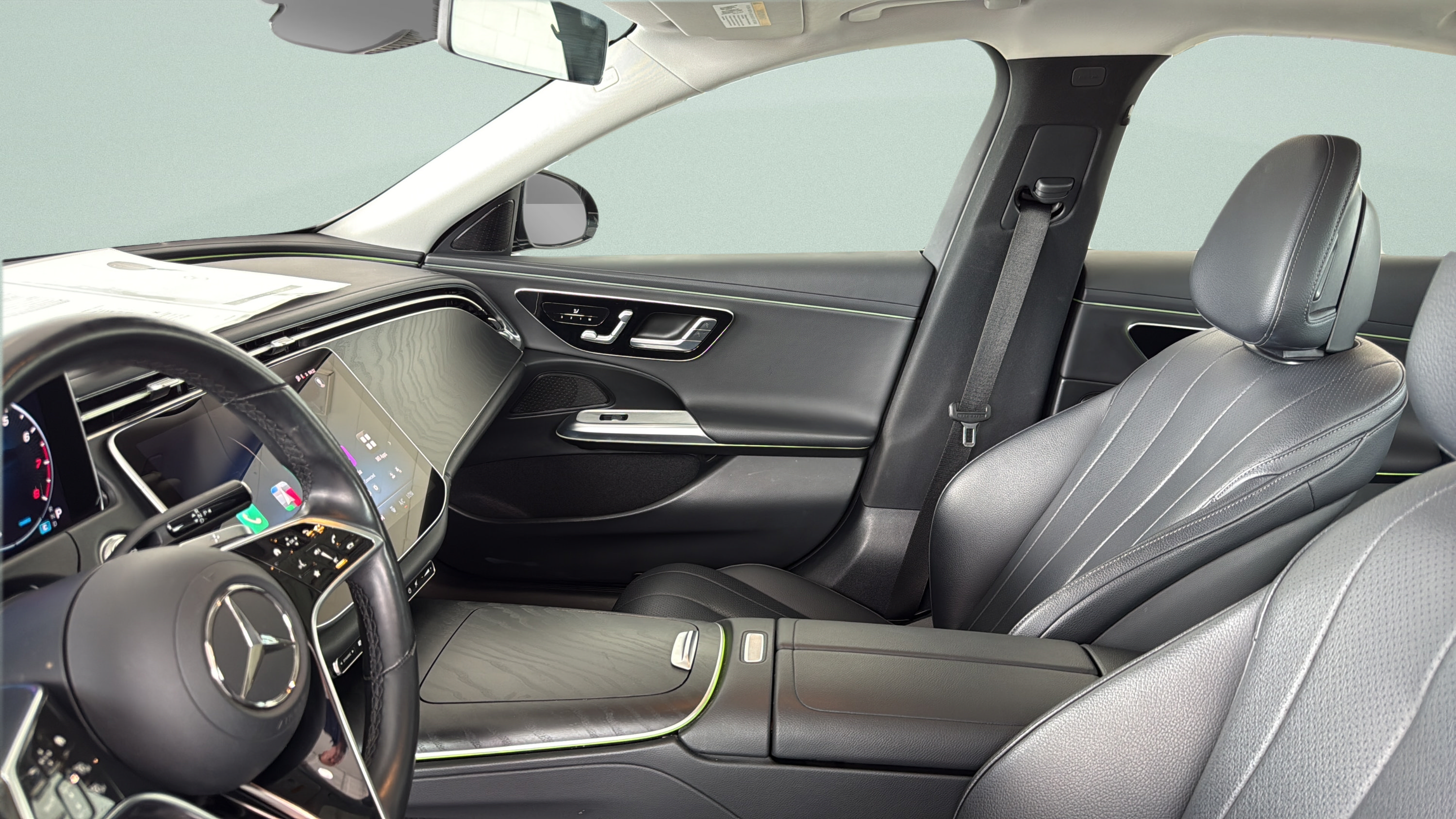 Certified 2025 Mercedes-Benz E 350 4MATIC Sedan w/ Winter Package image 3