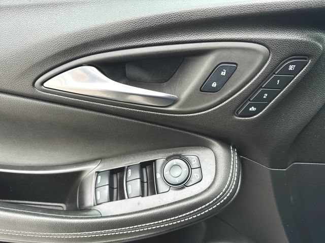 Used 2024 Buick Encore GX Avenir w/ Avenir Technology Package FWD image 22
