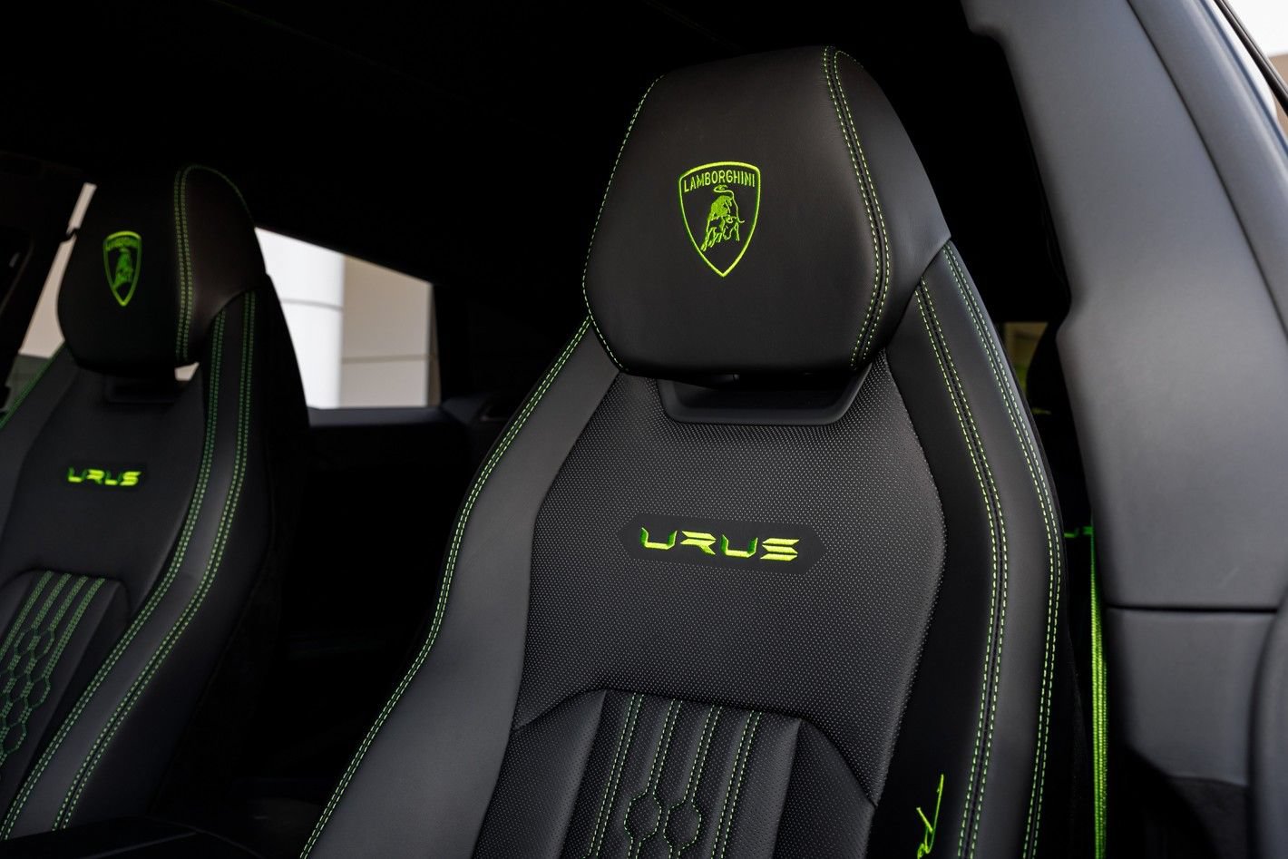 Used 2023 Lamborghini Urus Performante AWD/4WD image 59