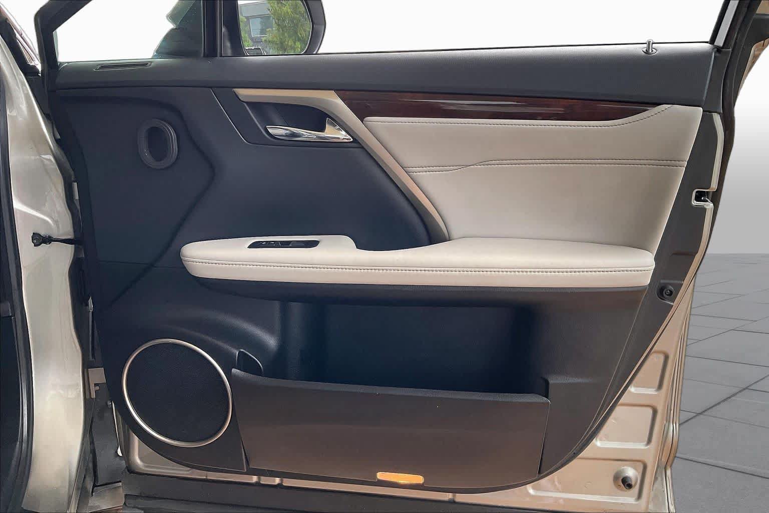 Used 2019 Lexus RX 350 FWD w/ Navigation Package image 20