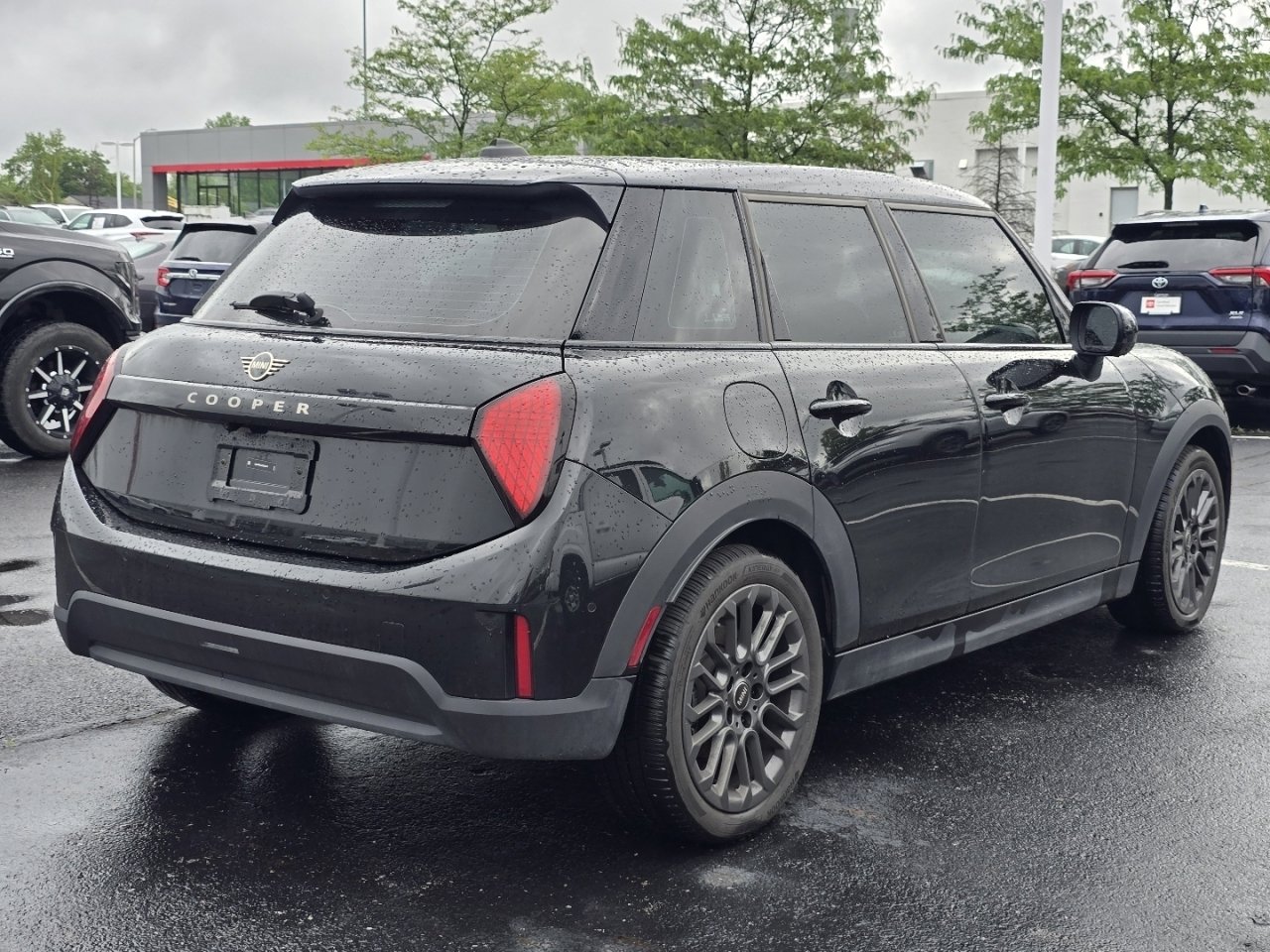 Used 2026 MINI Cooper 4-Door Hardtop FWD image 7