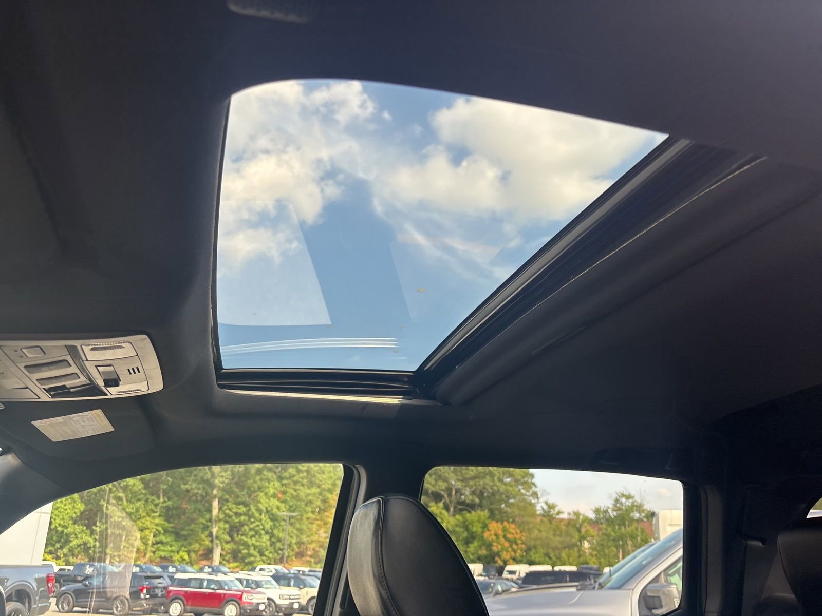 Used 2022 Toyota Tacoma TRD Off-Road image 25