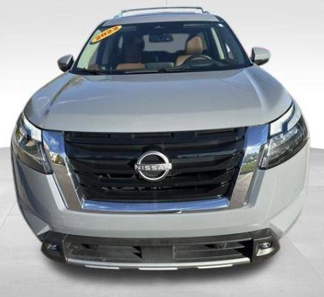 Used 2022 Nissan Pathfinder Platinum w/ Cargo Package image 17