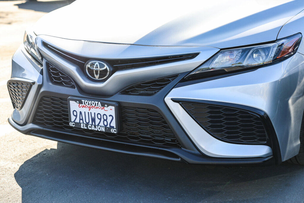 Certified 2022 Toyota Camry SE image 21