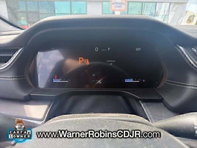 Used 2023 Jeep Grand Cherokee L Limited w/ Luxury Tech Group II image 8