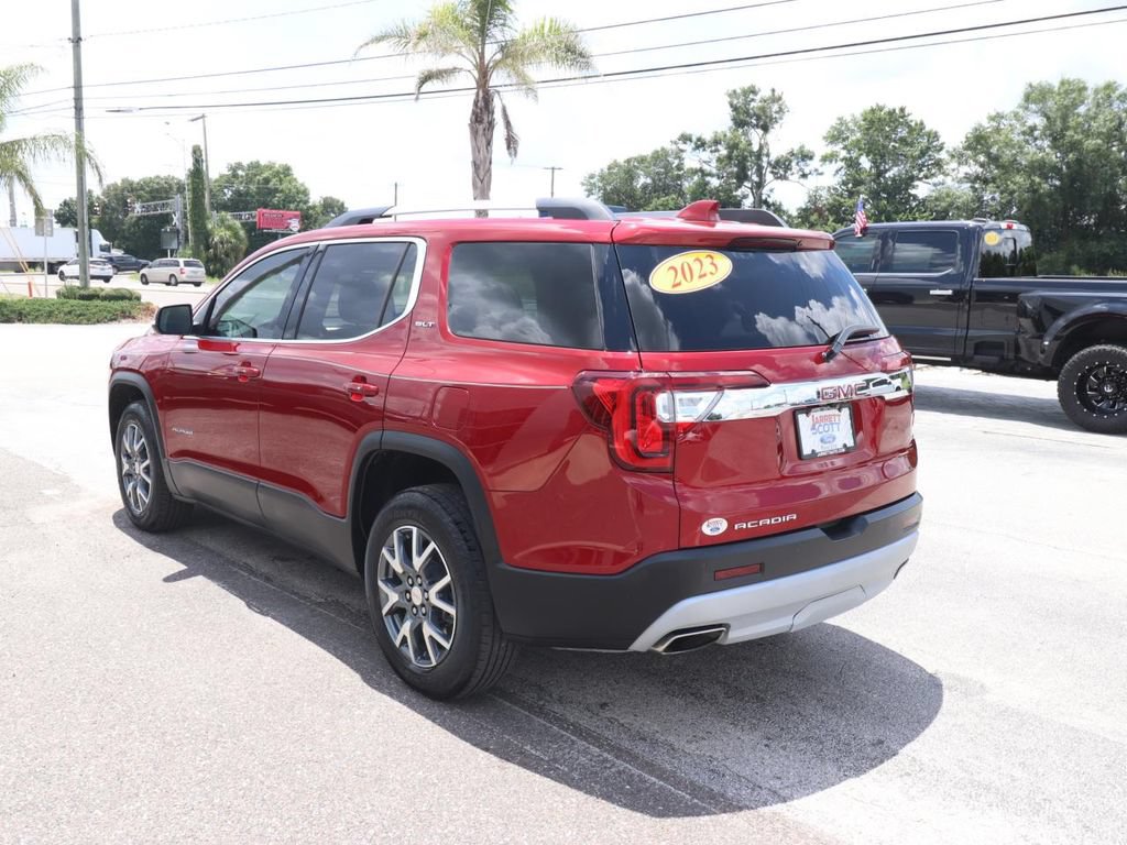 Used 2023 GMC Acadia SLT w/ Technology Package FWD image 10