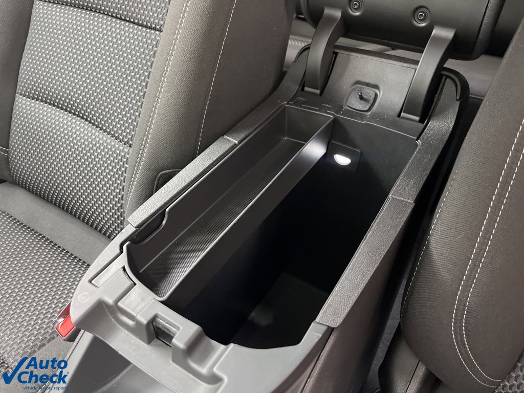 Used 2024 GMC Terrain SLE image 26