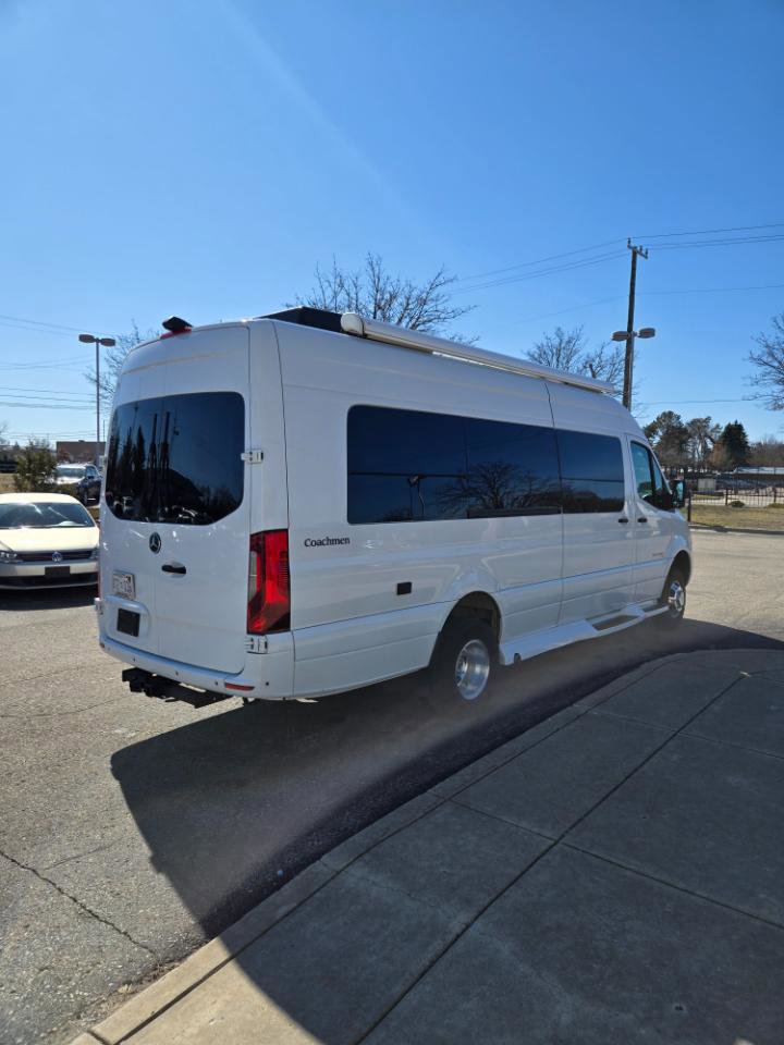 Used 2022 Mercedes-Benz Sprinter 3500 image 5