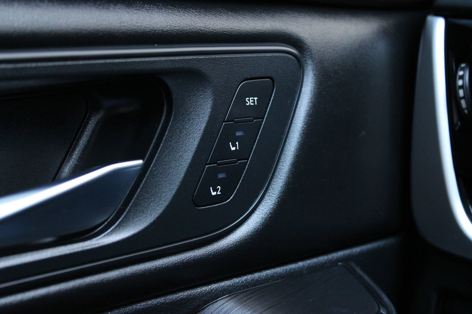 Used 2023 Nissan Rogue SL FWD image 24