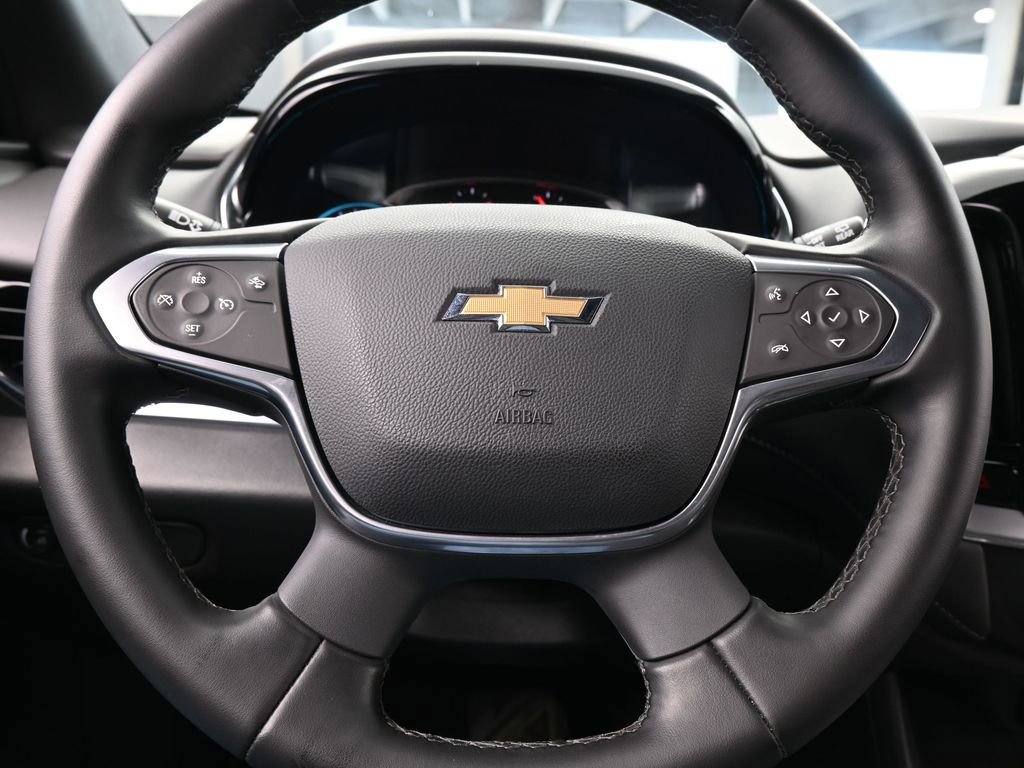 Used 2023 Chevrolet Traverse LT image 24