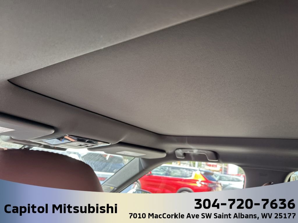 New 2025 Mitsubishi Outlander SEL image 16