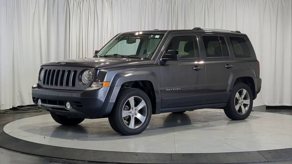 Used 2017 Jeep Patriot High Altitude FWD image 5