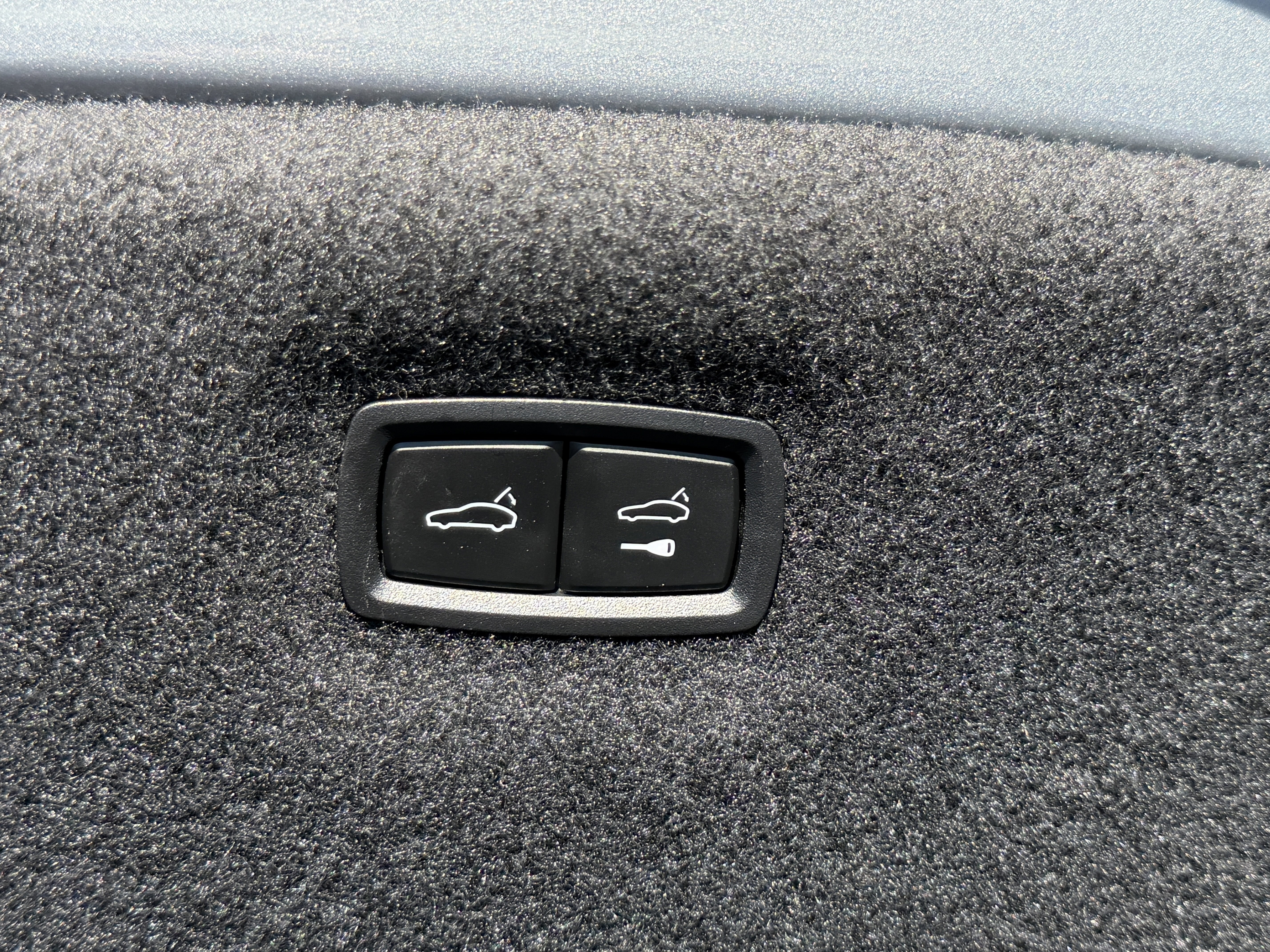 Certified 2023 Porsche Taycan image 16