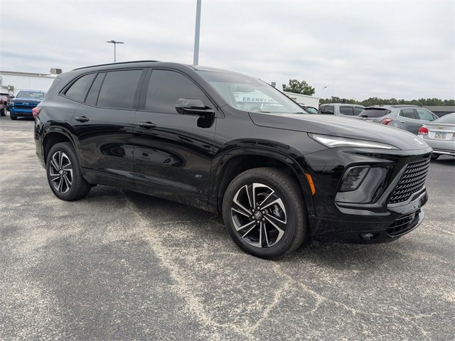 Used 2025 Buick Enclave Sport Touring w/ Power Package image 2