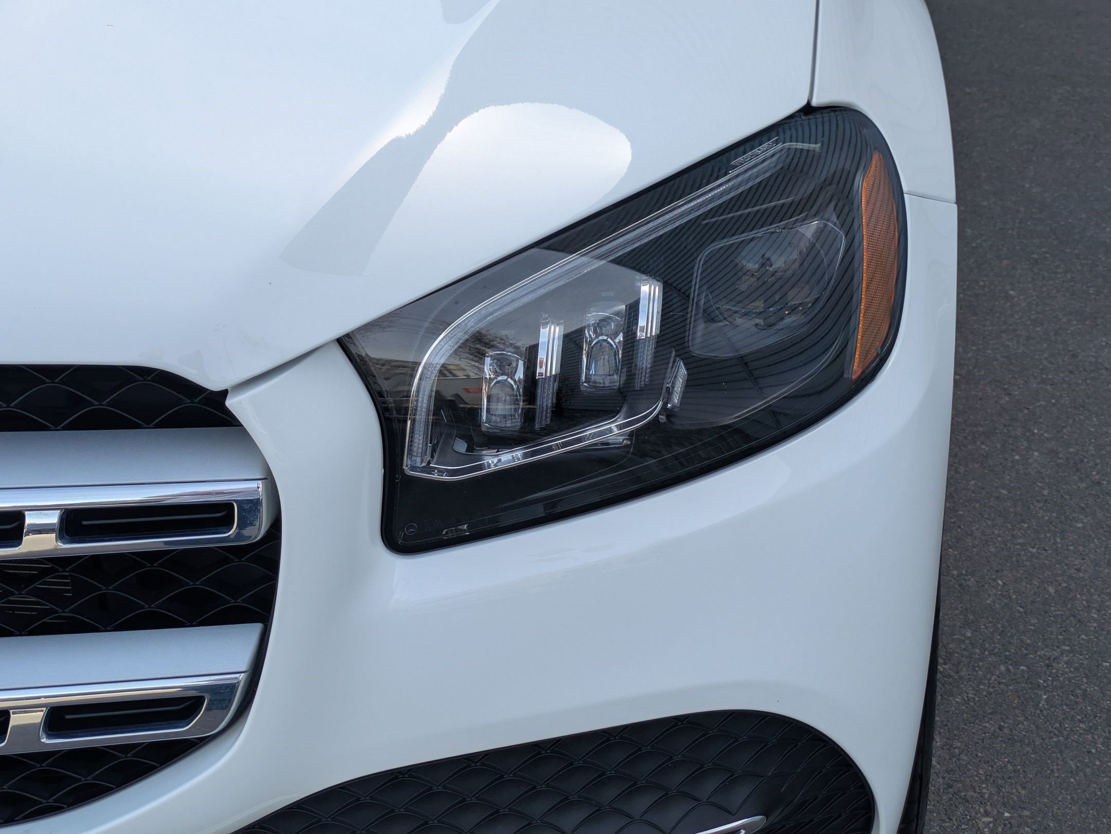 Used 2023 Mercedes-Benz GLS 450 4MATIC image 10