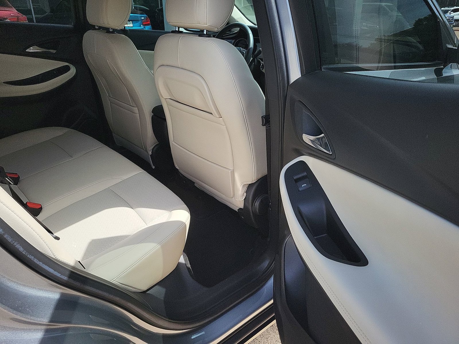 Used 2023 Buick Encore GX Preferred w/ Cold Weather Comfort Package FWD image 26
