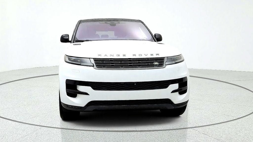 Used 2023 Land Rover Range Rover Sport SE AWD/4WD image 2