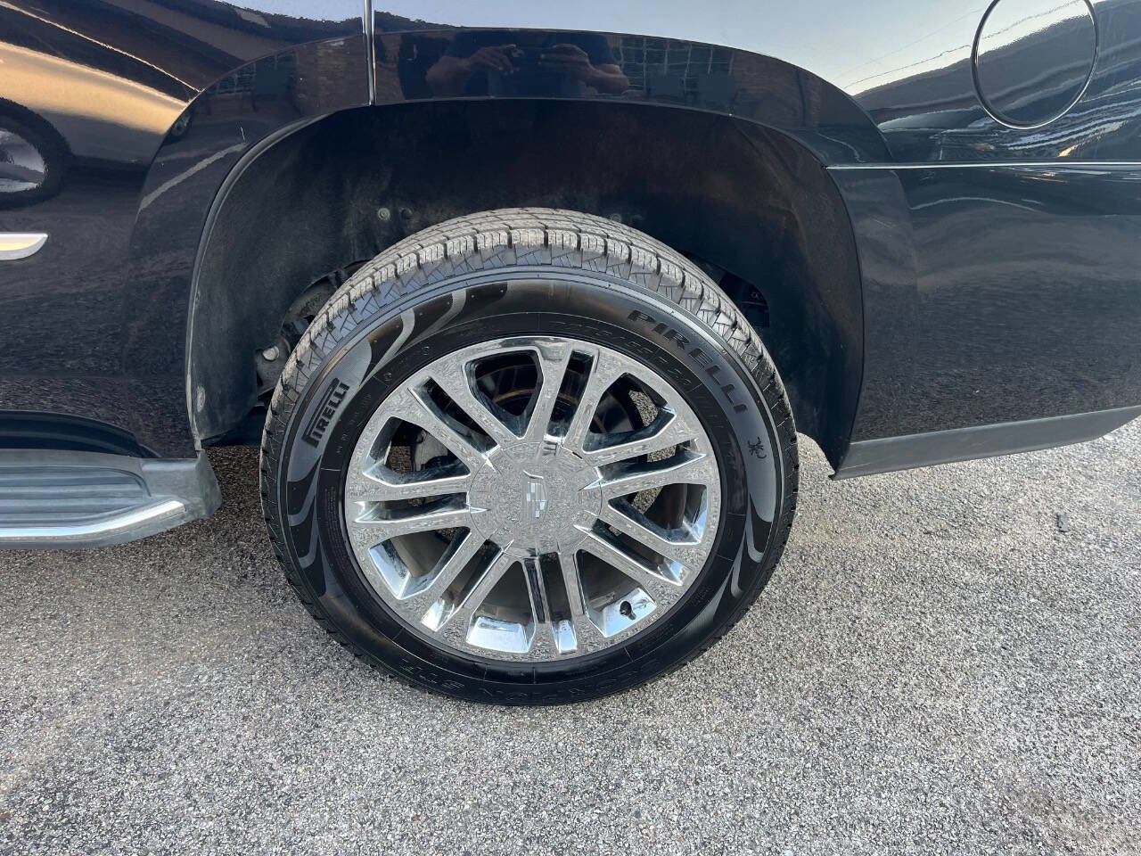 Used 2017 Cadillac Escalade 2WD image 22