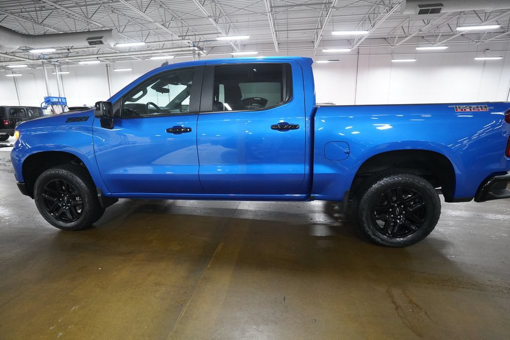 Used 2023 Chevrolet Silverado 1500 LT Trail Boss w/ Convenience Package II AWD/4WD image 23