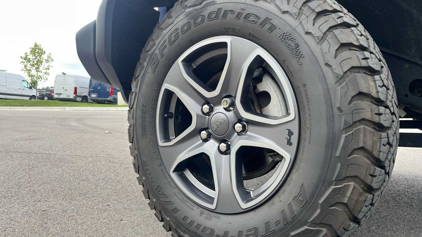 Used 2019 Jeep Wrangler Sport AWD/4WD image 24