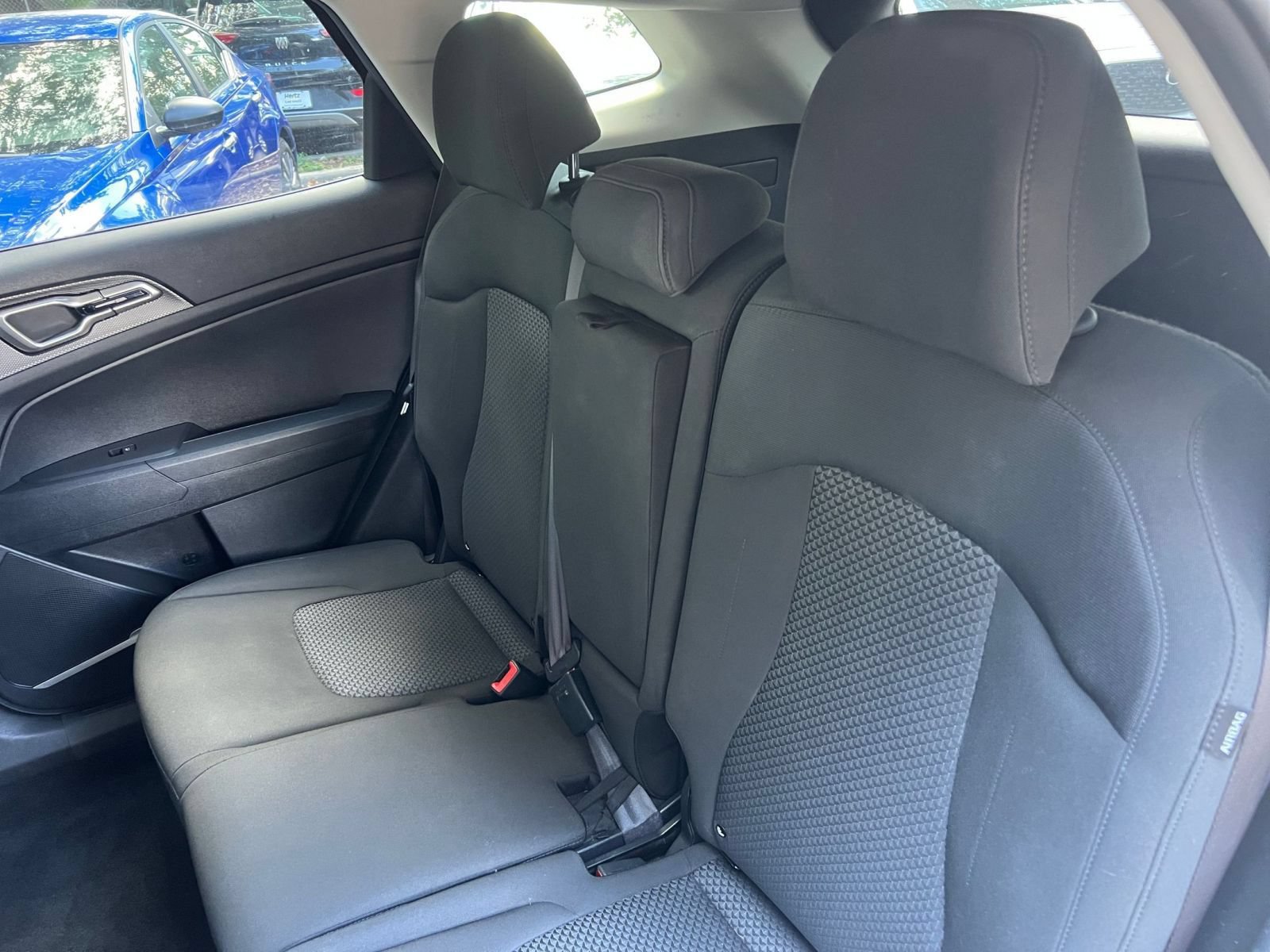 Used 2025 Kia Sportage LX FWD image 35