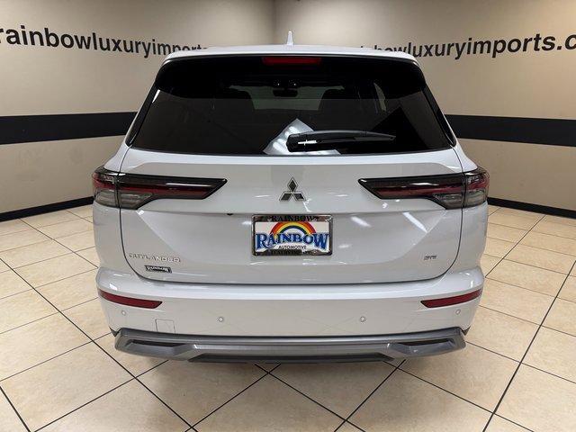 New 2025 Mitsubishi Outlander SE image 5
