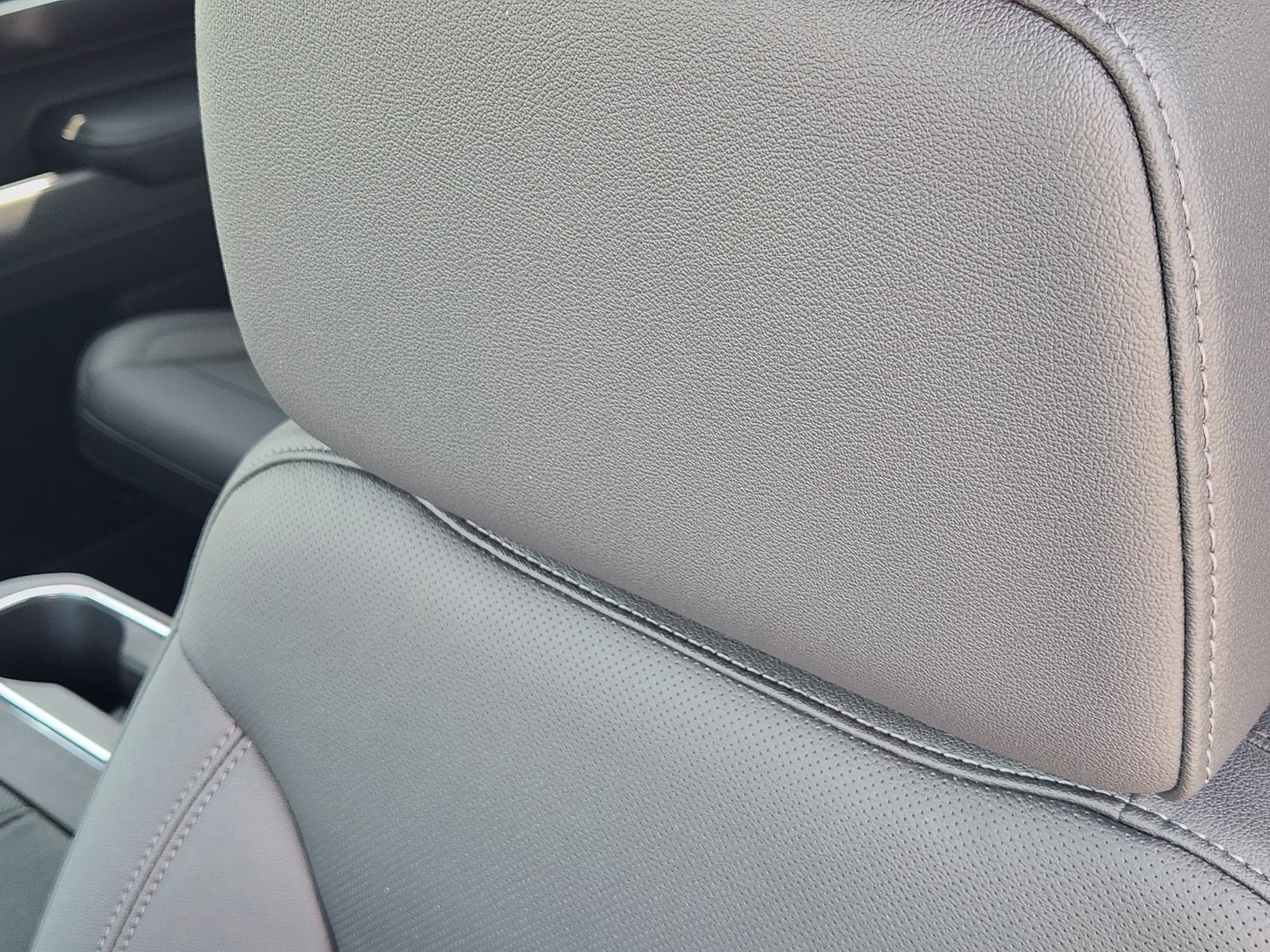 New 2026 GMC Sierra 1500 SLT w/ SLT Premium Plus Package image 18