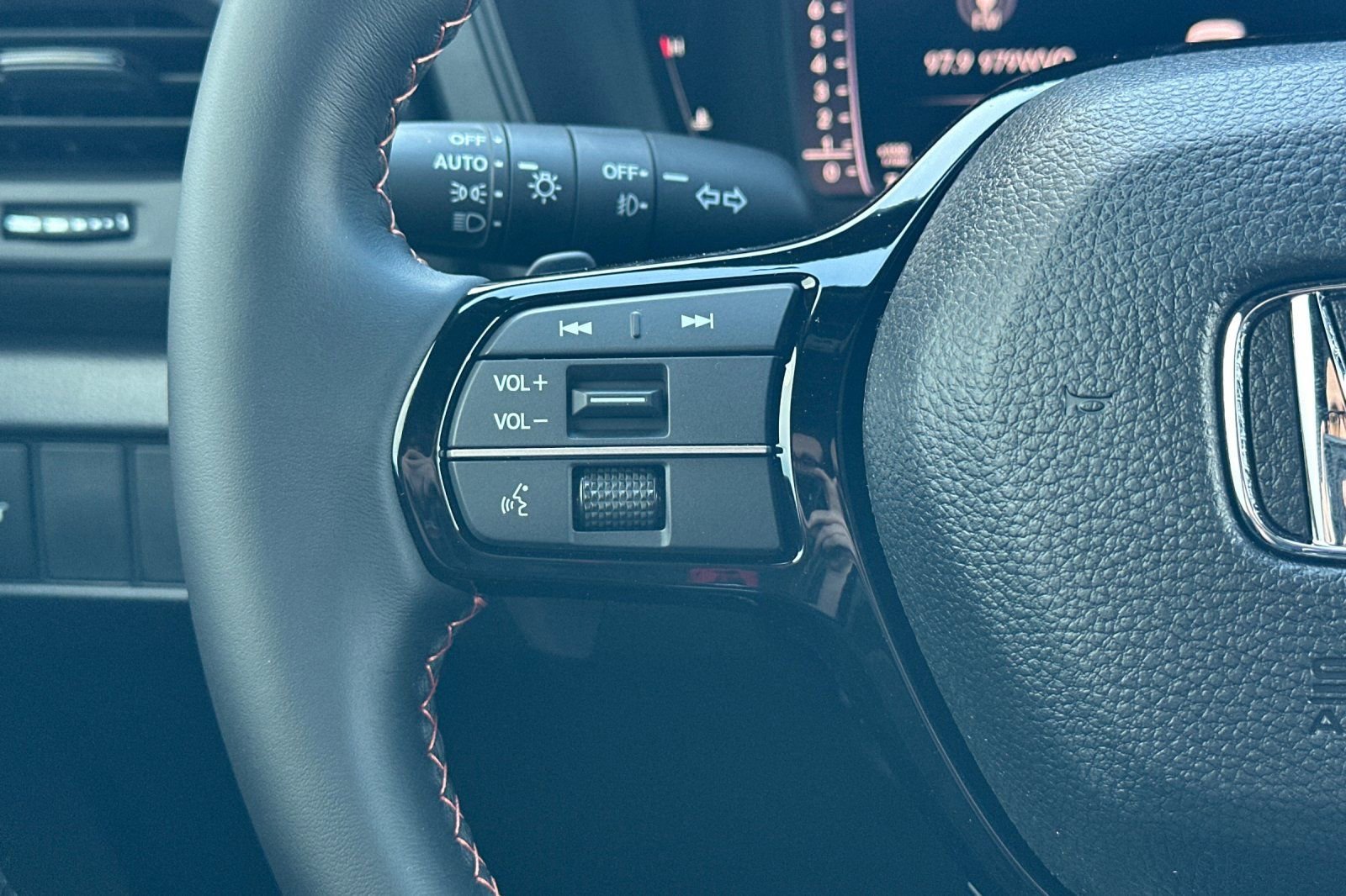 New 2026 Honda Pilot Sport image 30