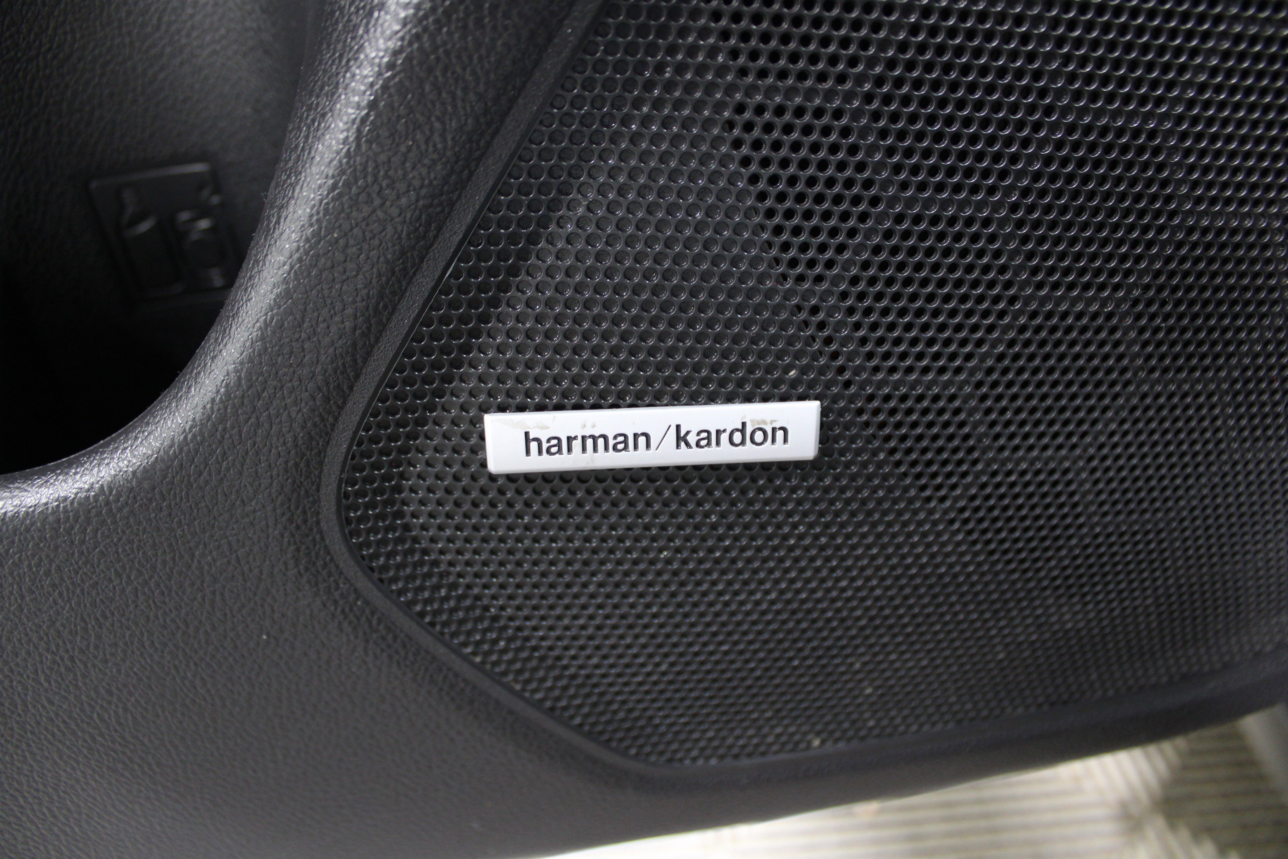 Used 2015 Subaru Outback 3.6R Limited w/ Popular Package #4 image 8