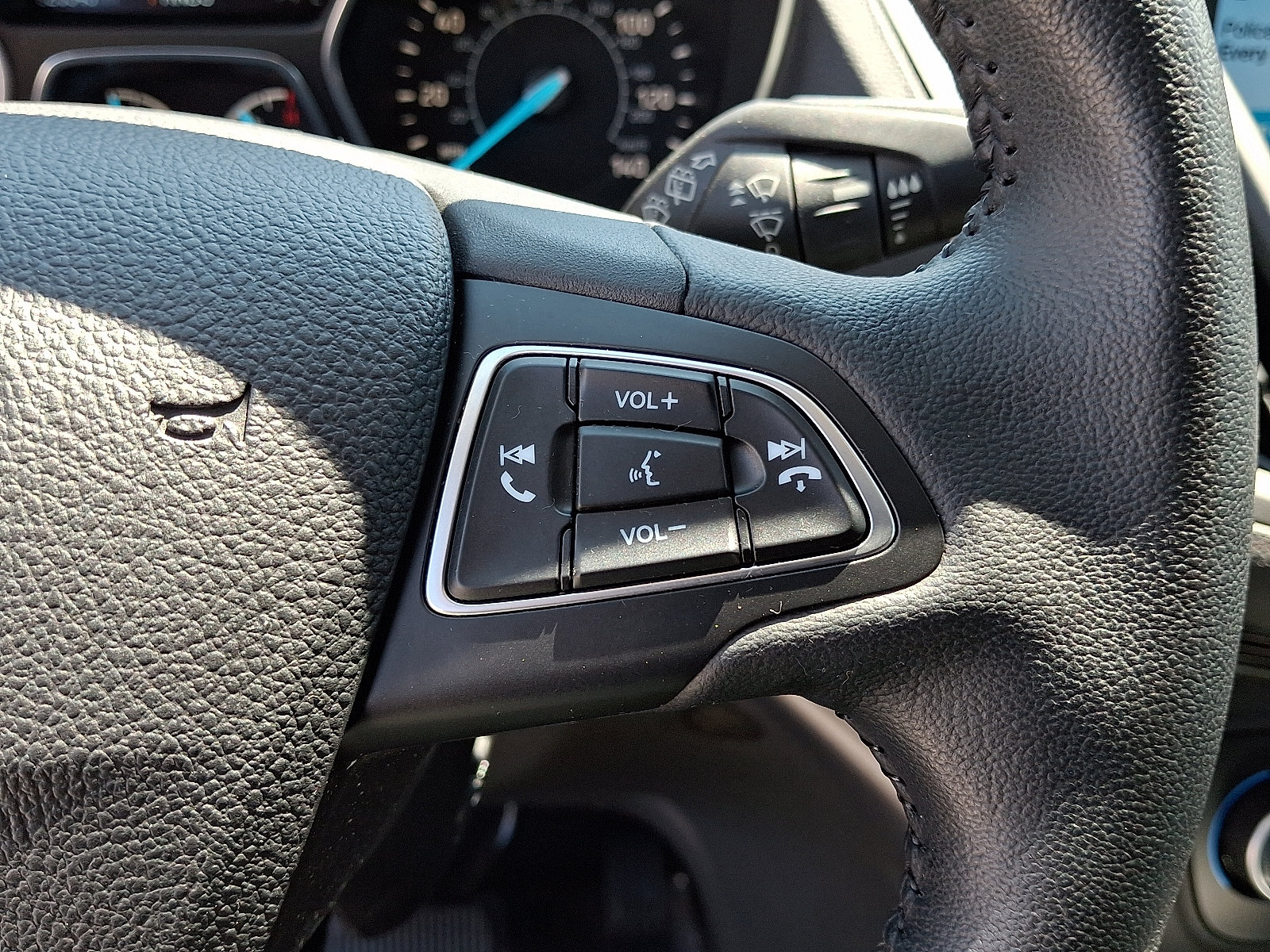 Used 2019 Ford Escape SEL AWD/4WD image 22