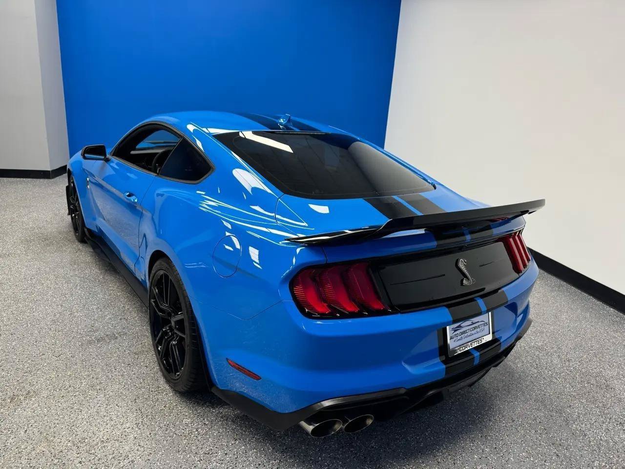 Used 2022 Ford Mustang Shelby GT500 w/ Technology Package RWD image 11