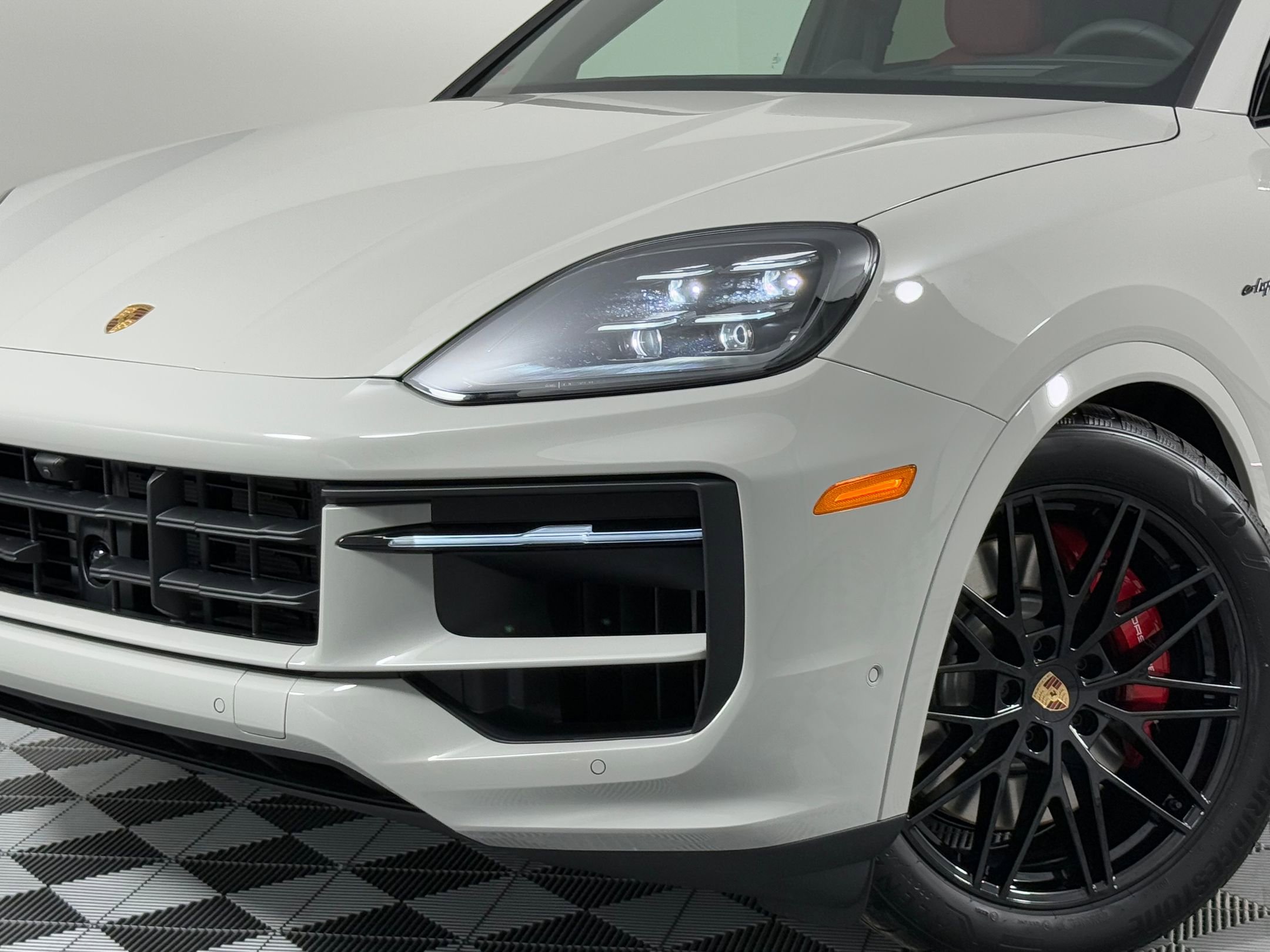 New 2026 Porsche Cayenne S image 11