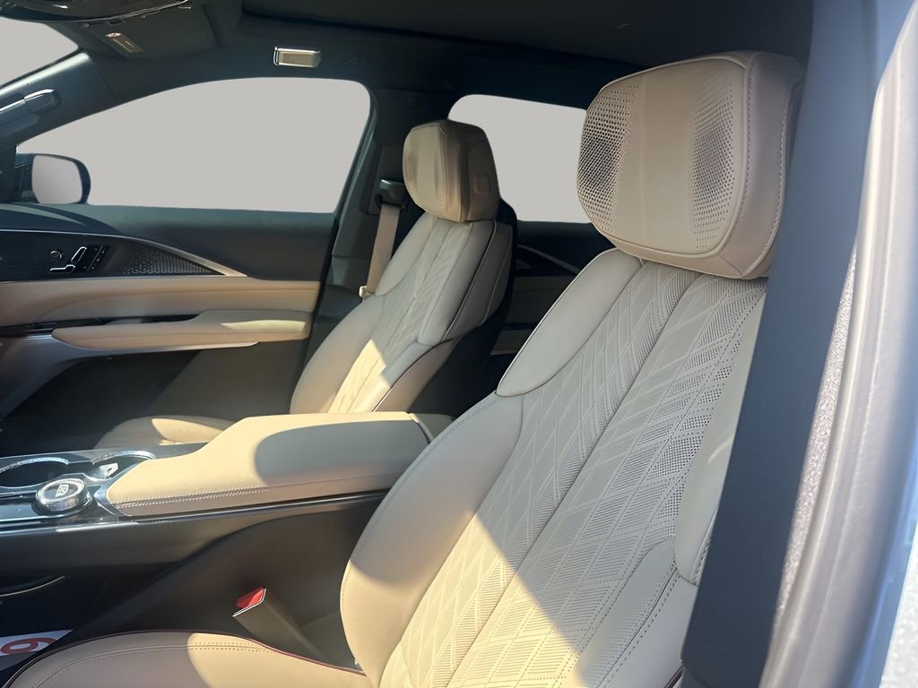 New 2026 Cadillac Lyriq Signature Luxury w/ Nappa Leather Package image 24