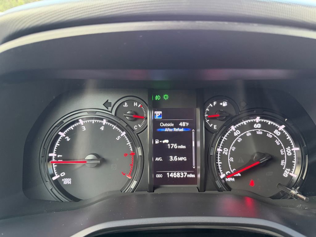 Used 2020 Toyota 4Runner SR5 AWD/4WD image 16