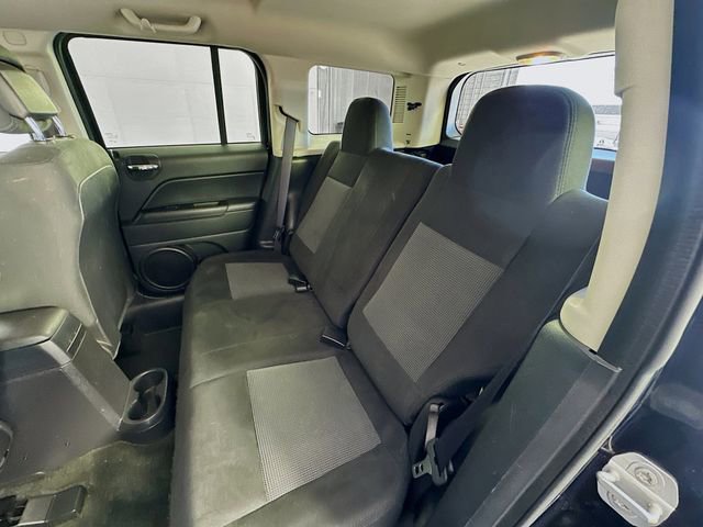 Used 2016 Jeep Patriot Latitude w/ Mopar Trailer Tow Group image 20