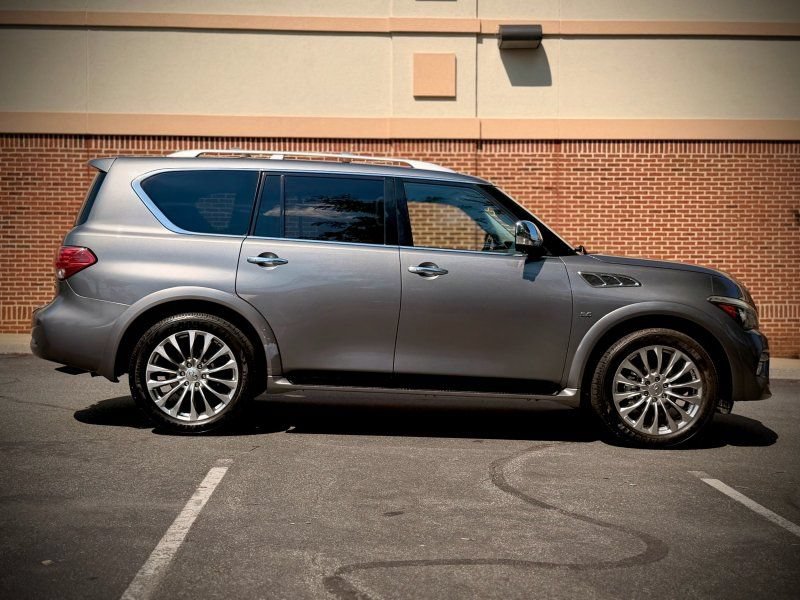 Used 2016 INFINITI QX80 4WD w/ Deluxe Technology Package image 8