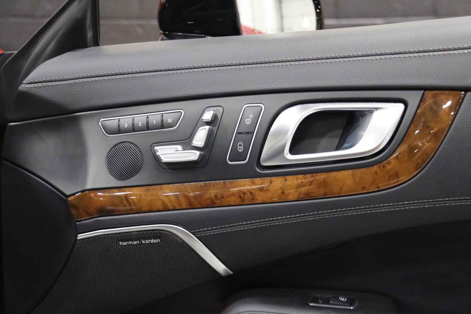Used 2013 Mercedes-Benz SL 550 image 49