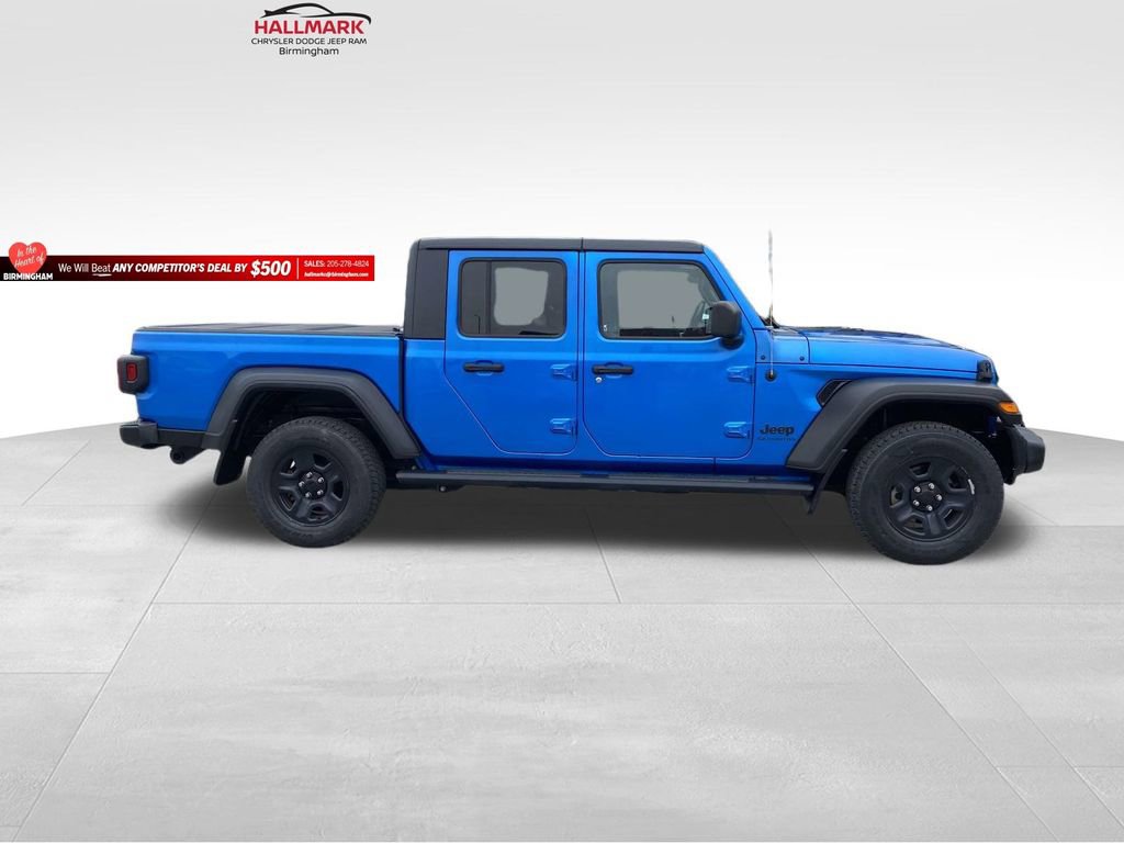 Used 2021 Jeep Gladiator Sport image 2