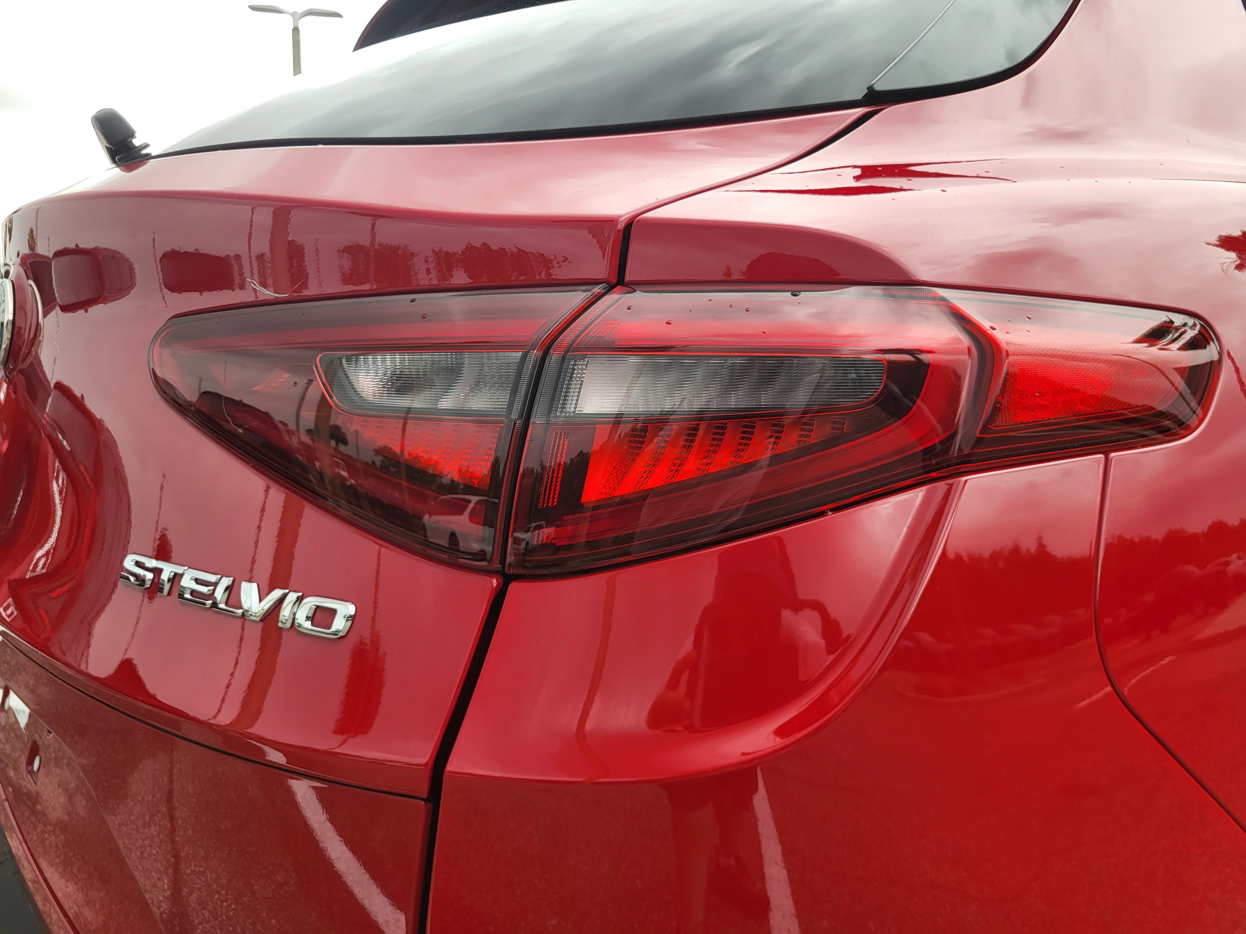 Used 2023 Alfa Romeo Stelvio Sprint image 19